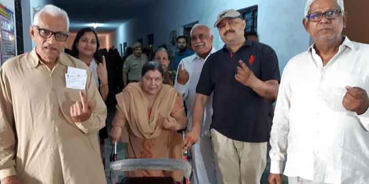 elderly voters in Lucknow